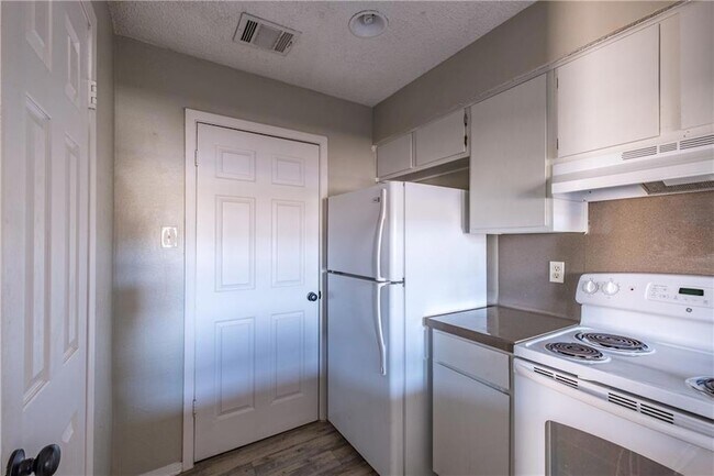 Photo - 5305 Indio Dr Unit B