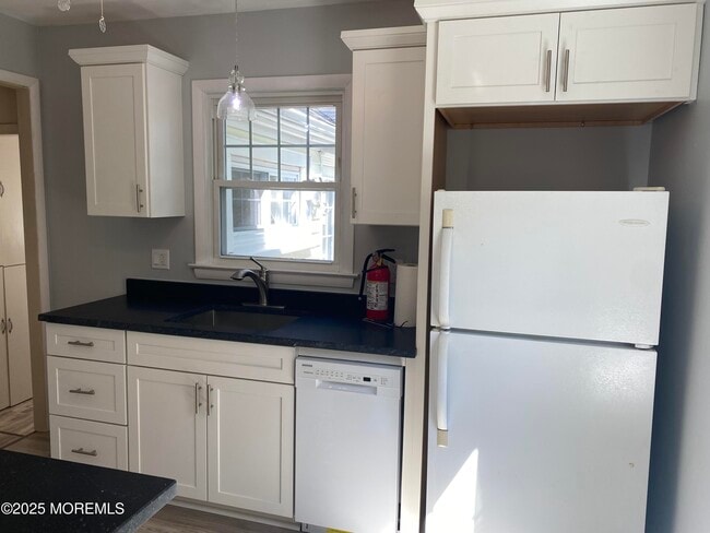 Photo - 21 E Lincoln Cir