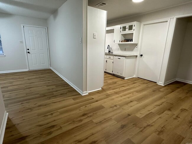 Photo - 408 SE 1st St
