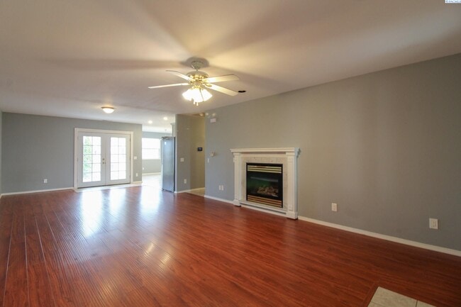 Photo - 3 Bed/2 Bath House in West Kennewick