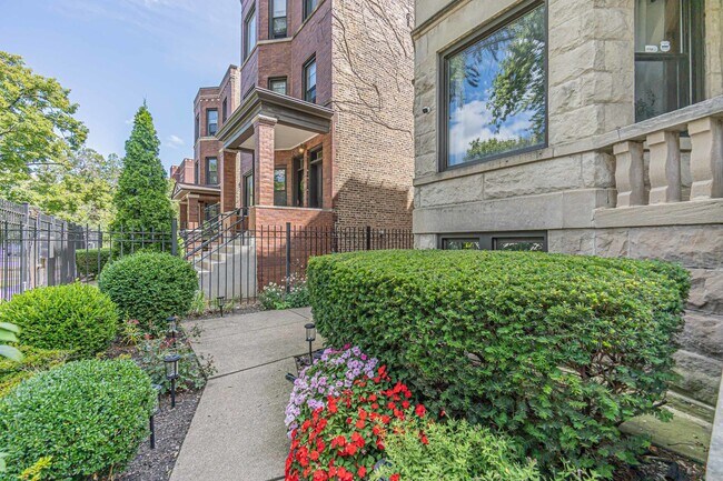 Photo - 3261 W Palmer St Unidad 2