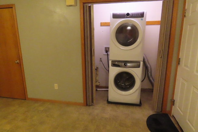 Photo - 2025 S Main St