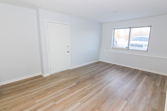 Photo - 4306 Norman Dr SE