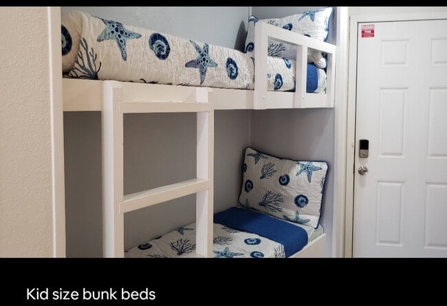 Building Photo - 3938 Surfside Blvd Unit 2215