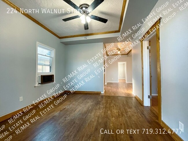 Photo - 224 N Walnut St