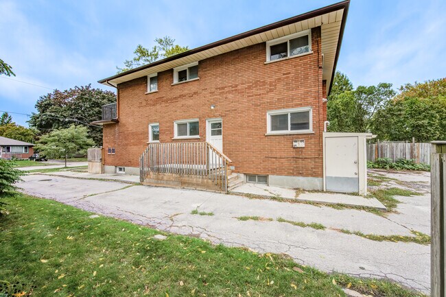 Photo - Stylish 1.5 Bedroom Apartment – All Utilities & Parking Included – $1,475/month Unit 3