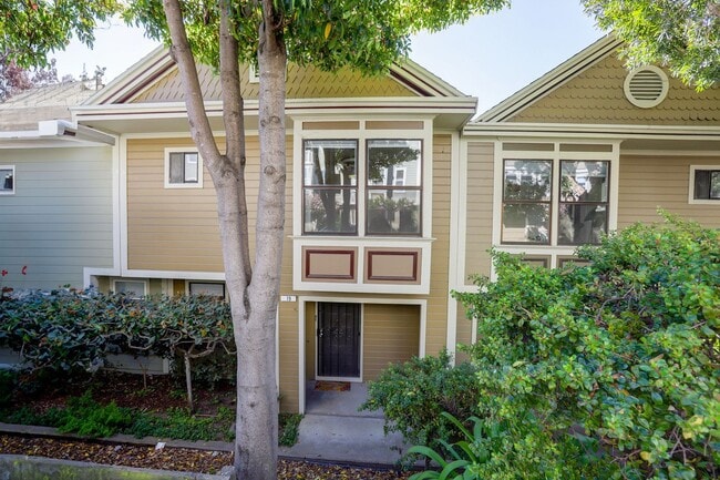 Photo - Sunny Potrero Hill 3BR / 1BA Townhome | Private Yard | YouTube Tour