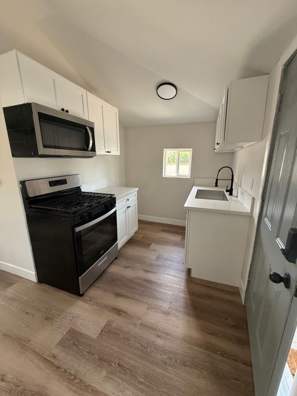 Photo - 24057 Race St