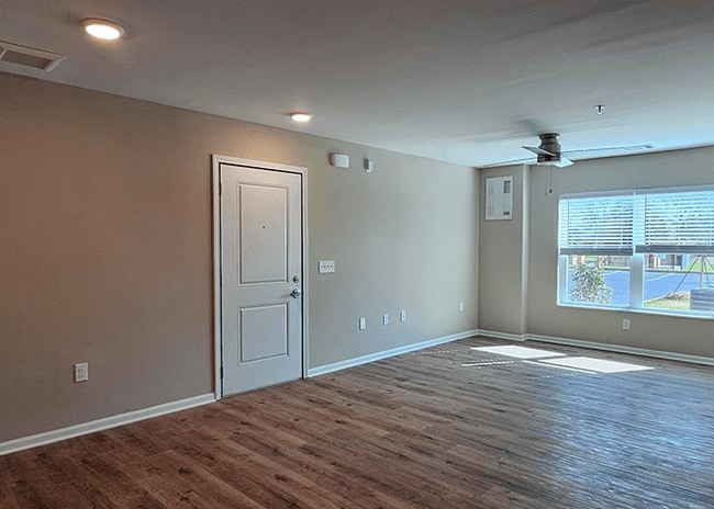 Photo - The Terraces at Oscar Thomie