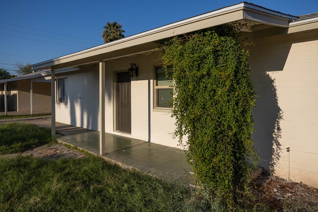 310 N Hosick