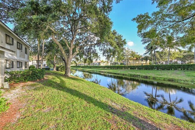 Photo - 109 Gardens Dr Unit 103