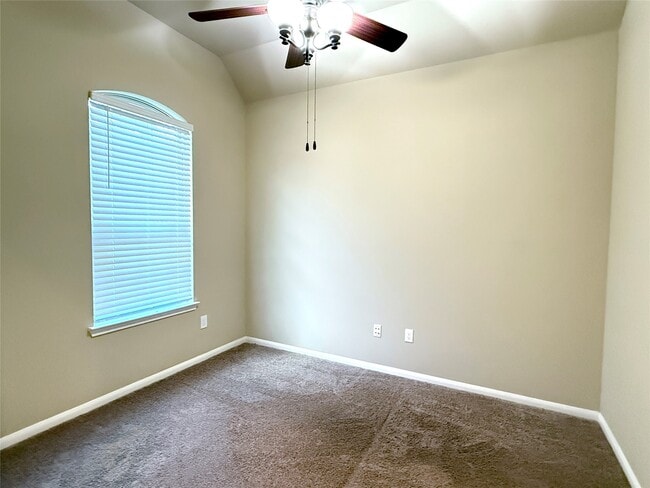 Photo - 21907 Cascade Hollow Ln