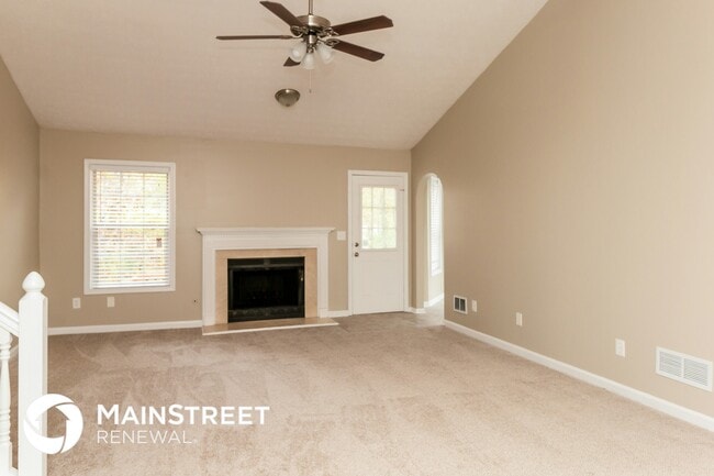 Photo - 127 Kingswood Dr