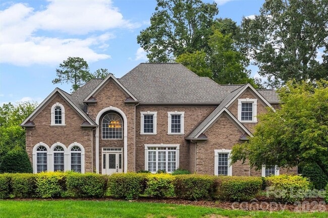 Building Photo - 334 Stone Cliff Lane