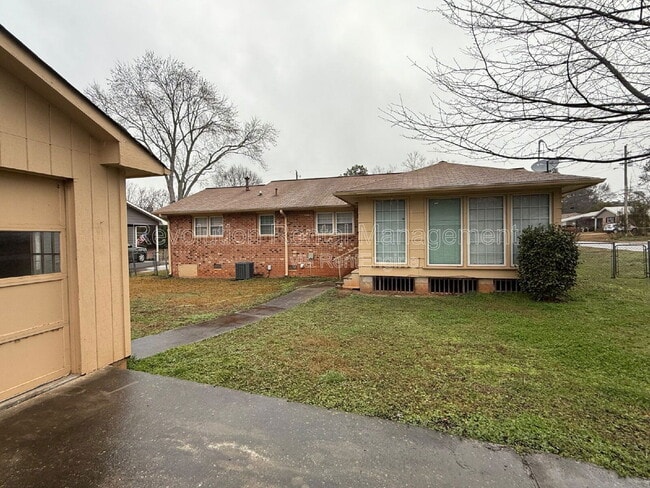 Photo - 500 Terry Dr