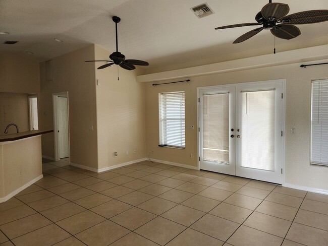 Photo - 3215 1st St SW