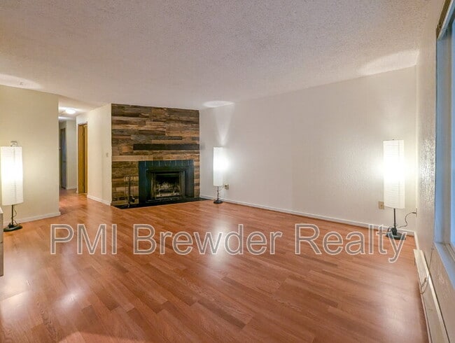 Photo - 19851 25th Ave NE Unit 120