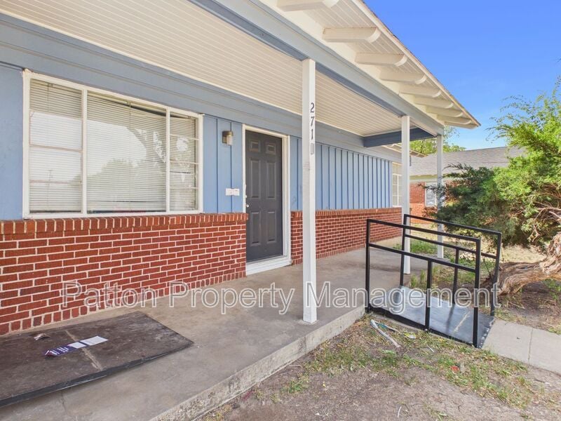 Photo - 2713 Duncan Dr Unit B
