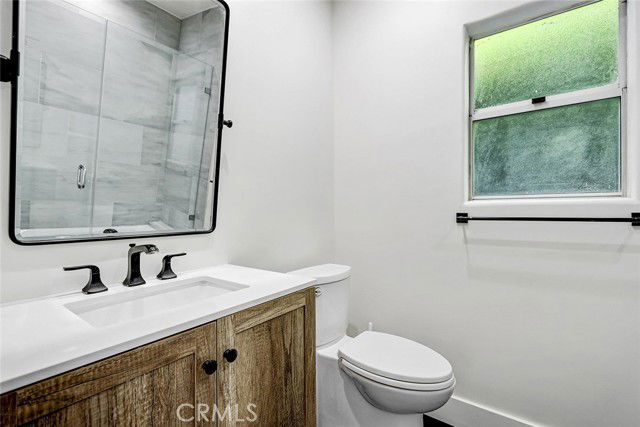 Building Photo - 204 N Poinsettia Ave