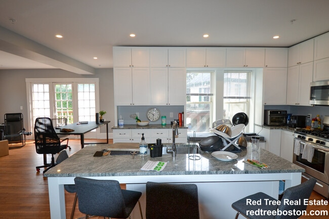 Photo - 6 South St Unit 2