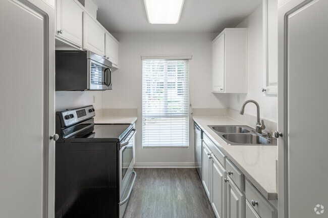 2HAB, 2BA - 950&nbsp;ft² - Serena Vista Apartments