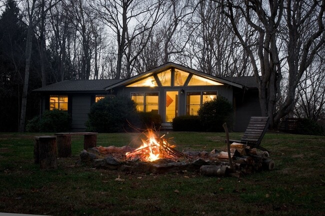 Photo - 639 Sand Hill Rd House