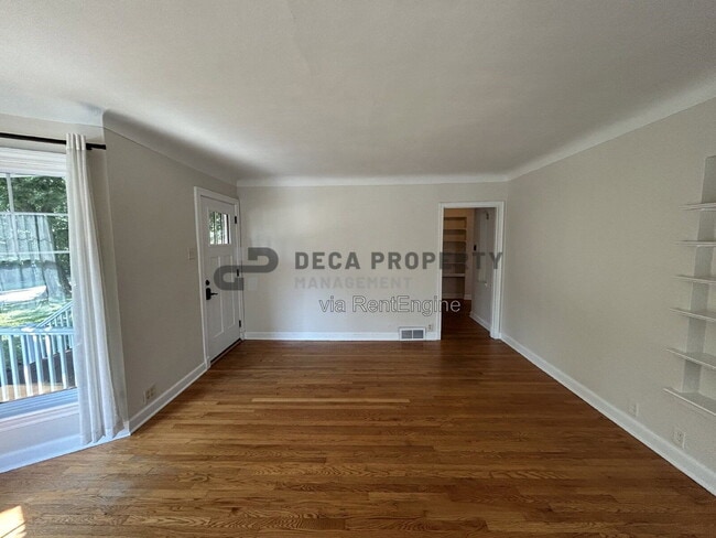 Photo - 203 W Cedar Ave