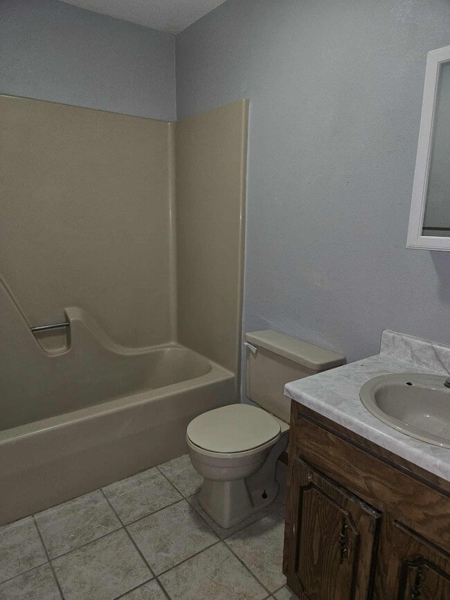 Building Photo - 207 Country Villa Ln Rental