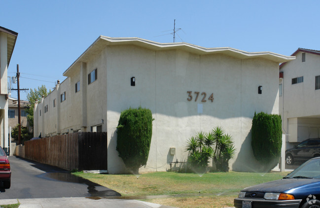 Building Photo - 3724 Westwood Blvd Rental