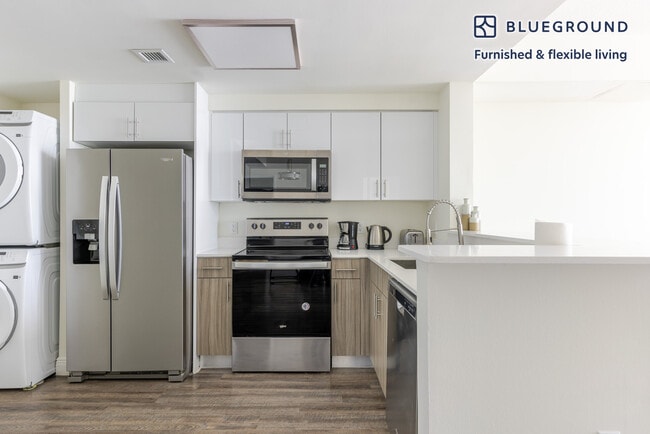 Photo - 110 SW 12th St Unidad FL1-ID143