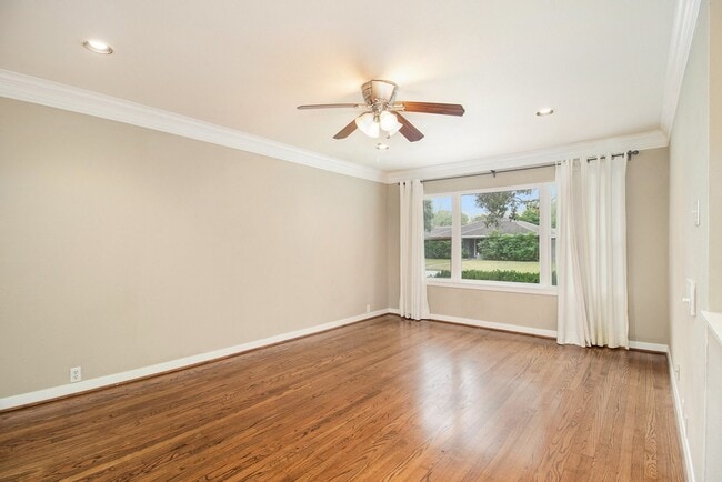 Photo - 8418 Lorrie Dr