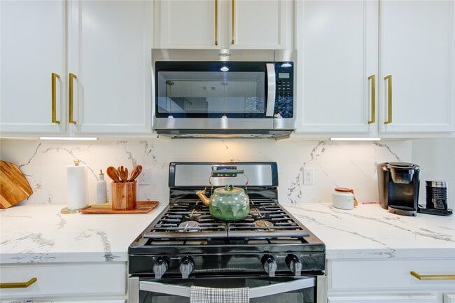 Photo - 3306 Sumac Dr