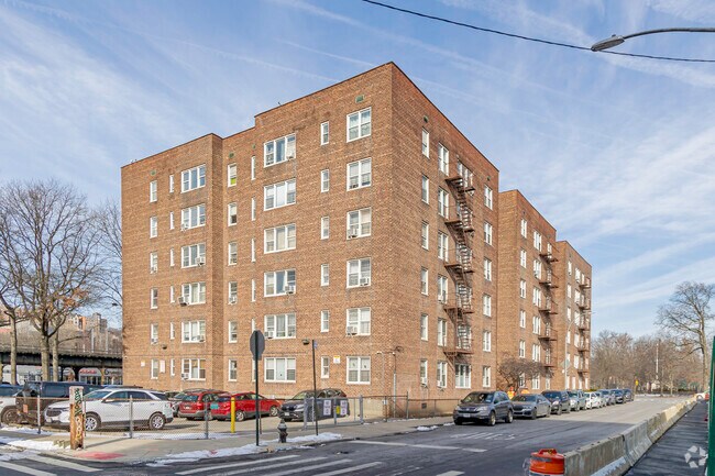 Photo - 180 Van Cortlandt Park S Apartments