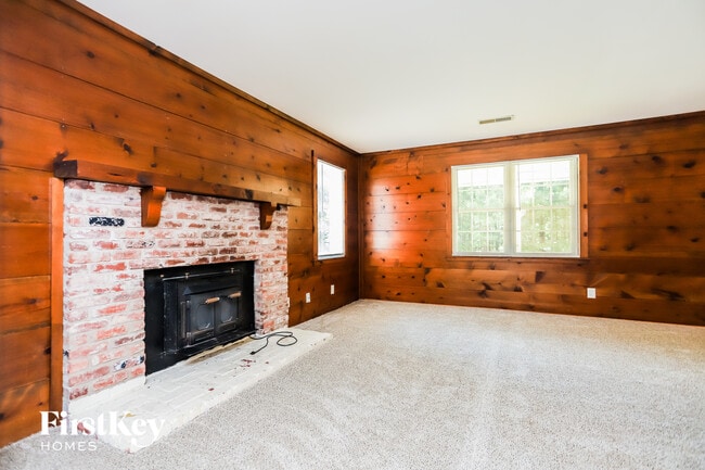 Photo - 6580 Short Rd