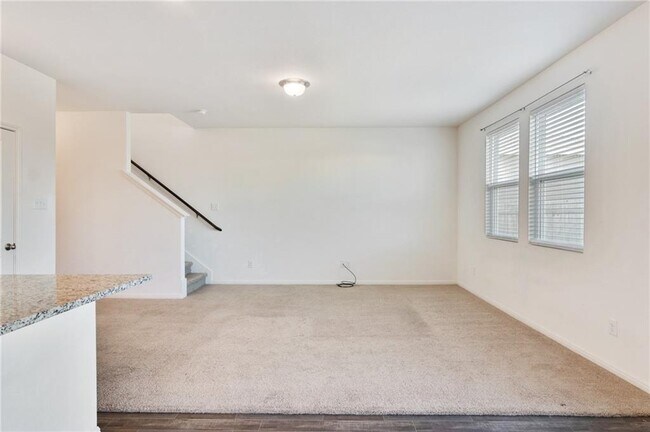 Photo - 113 Woodpecker Run Casa