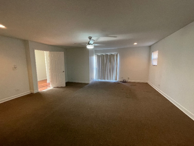 Photo - 6806 S Lafayette Ave Unidad 1