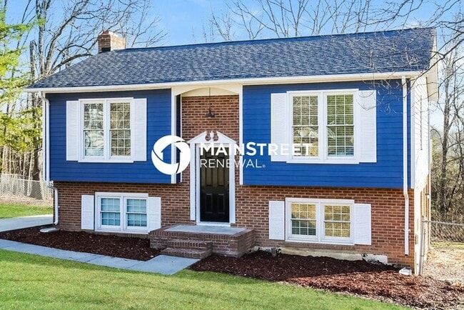 Photo - 3 Bedroom Pet-Friendly Home in GREENSBORO, NC with Main Street Renewal