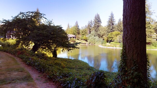 Building Photo - Private Lakefront Oasis in Sixty-01 Village