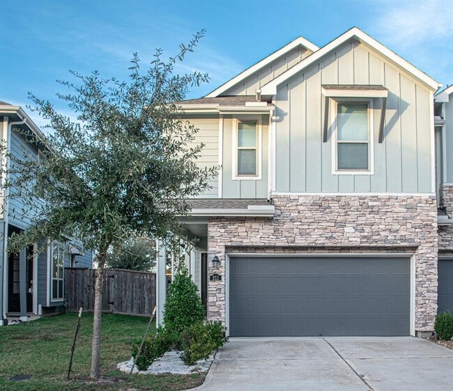 Building Photo - 211 Club Crest Ln Rental