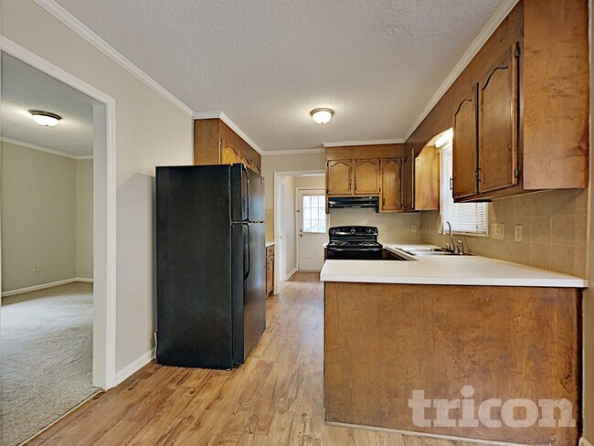 Photo - 2820 Royal Ridge Ln