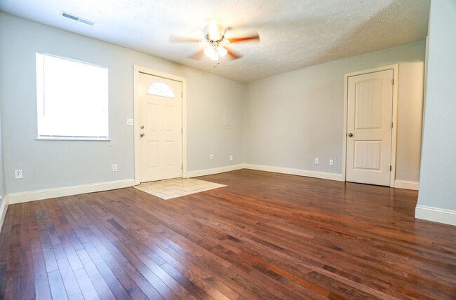 Photo - 614 W Mt Vernon St Unidad B