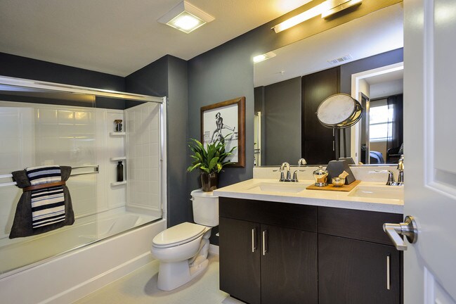 Photo - 888 San Mateo Apartments