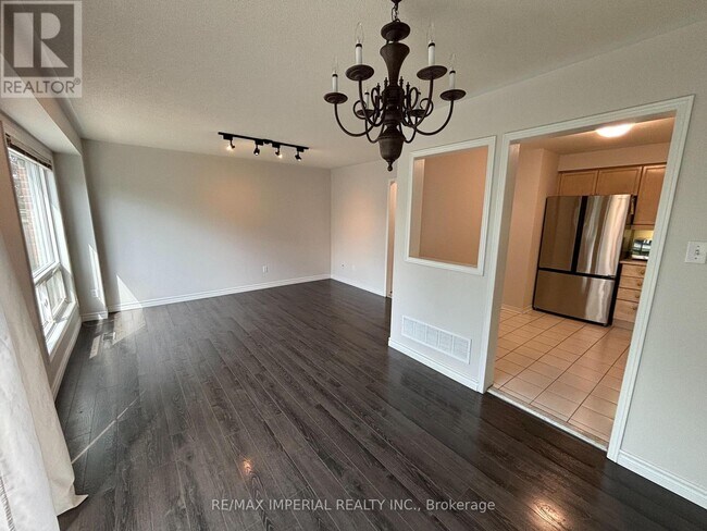 Photo - 5205 Glen Erin Dr