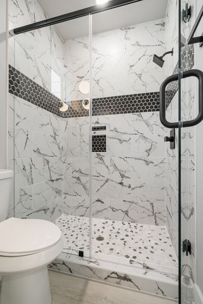 Photo - 8521 Brandon St