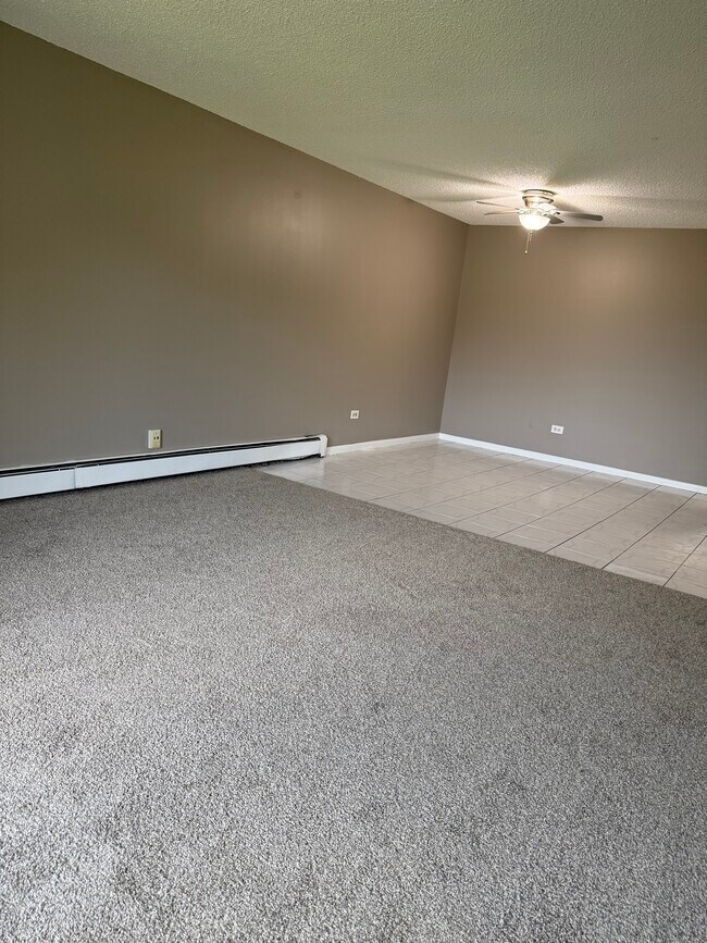 1003 Centurion Ln
