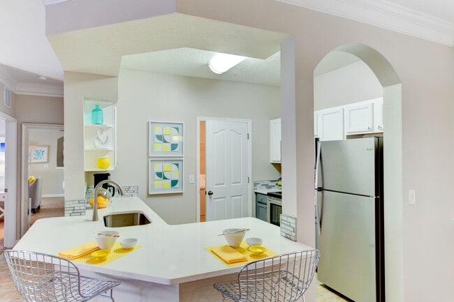 2BD, 2BA - 1245SF - Kitchen