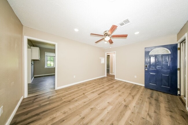 Photo - 2329 SW Tulane Ave