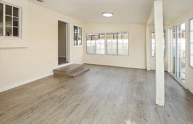 Photo - 7914 Agnes Ave