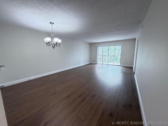 Building Photo - 800 SW 125th Way Unit 308O