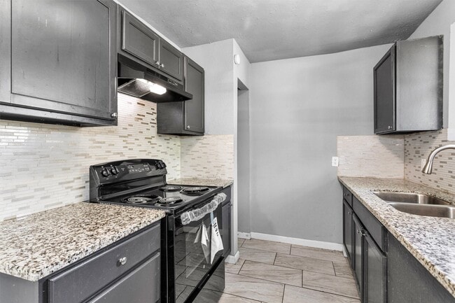 Photo - 15225 Woodforest Blvd